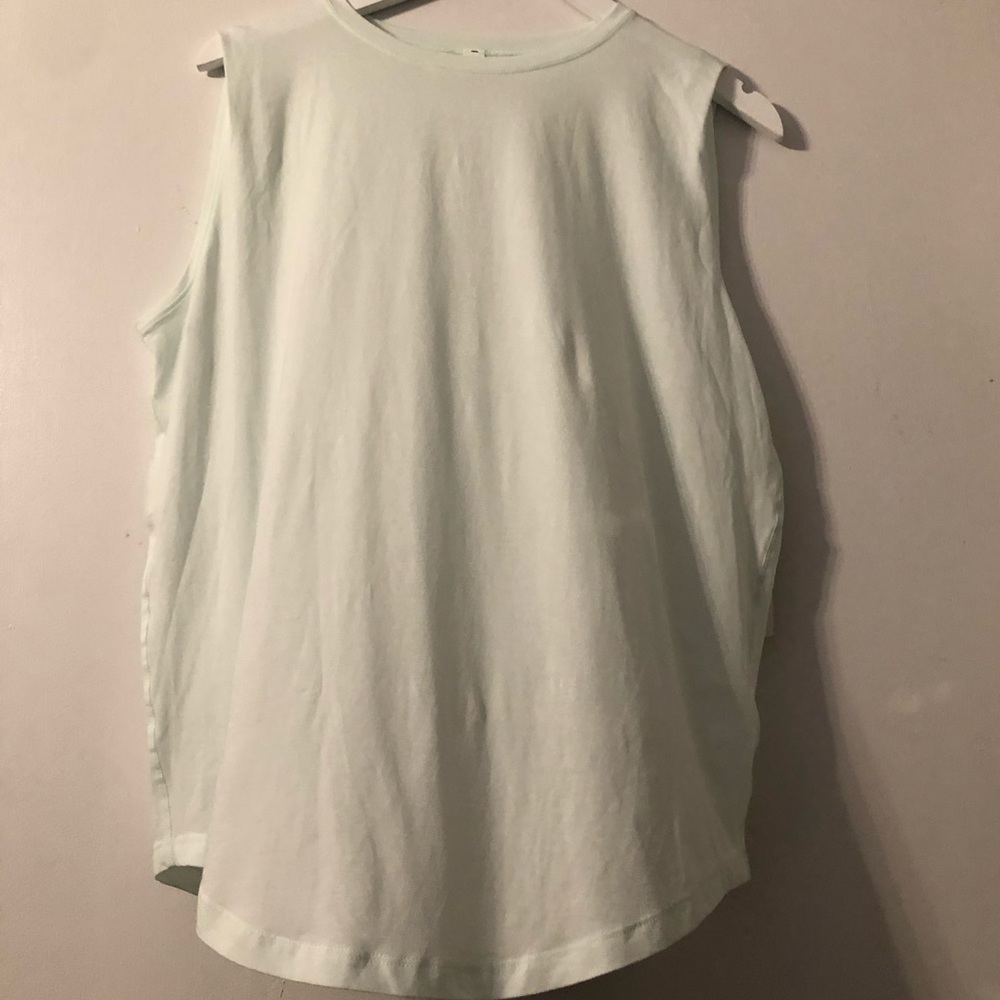 Lululemon workout muscle tank